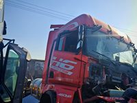 解放CA4259P25K2T1E5A80牵引车