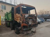 陕汽SX3310MB246自卸汽车