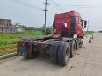 解放新J6P牵引车高顶