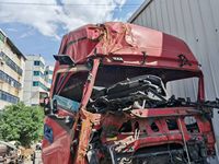 东风DFH4250D半挂牵引车