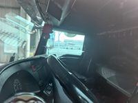 汕德卡G7H(燃气)牵引车半高顶