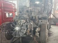 解放CA4250P66K25T1E6半挂牵引汽车