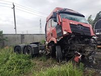 解放CA4250P66K24T1A1E5半挂牵引汽车